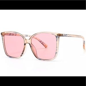 Women’s Spring/Summer Pink Retro Sunglasses